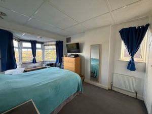 Photo 25- click for photo gallery